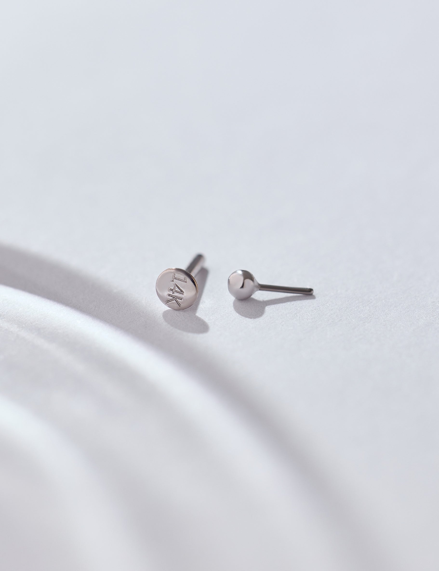 14K White Gold Classic Ball Threadless 2mm Piercing