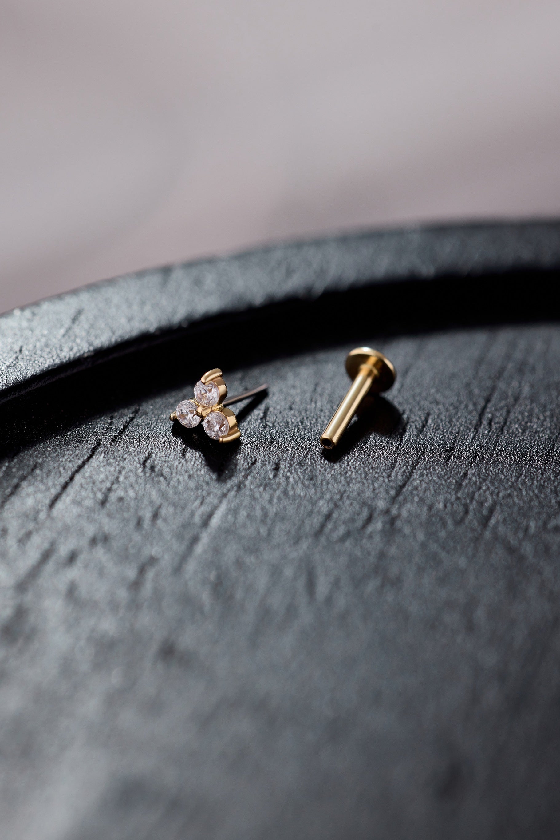 14K Gold Trio Crystal Threadless Piercing