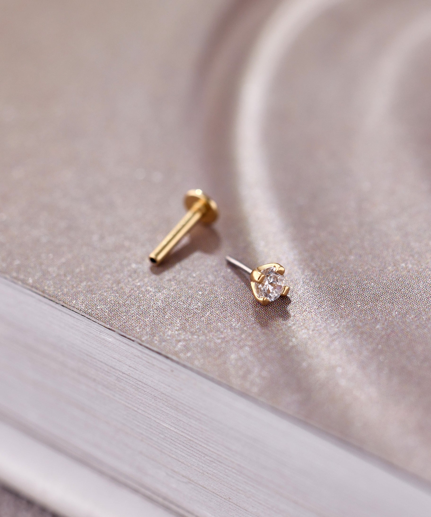 14K Gold Solitaire Gem Threadless 2.5mm Piercing