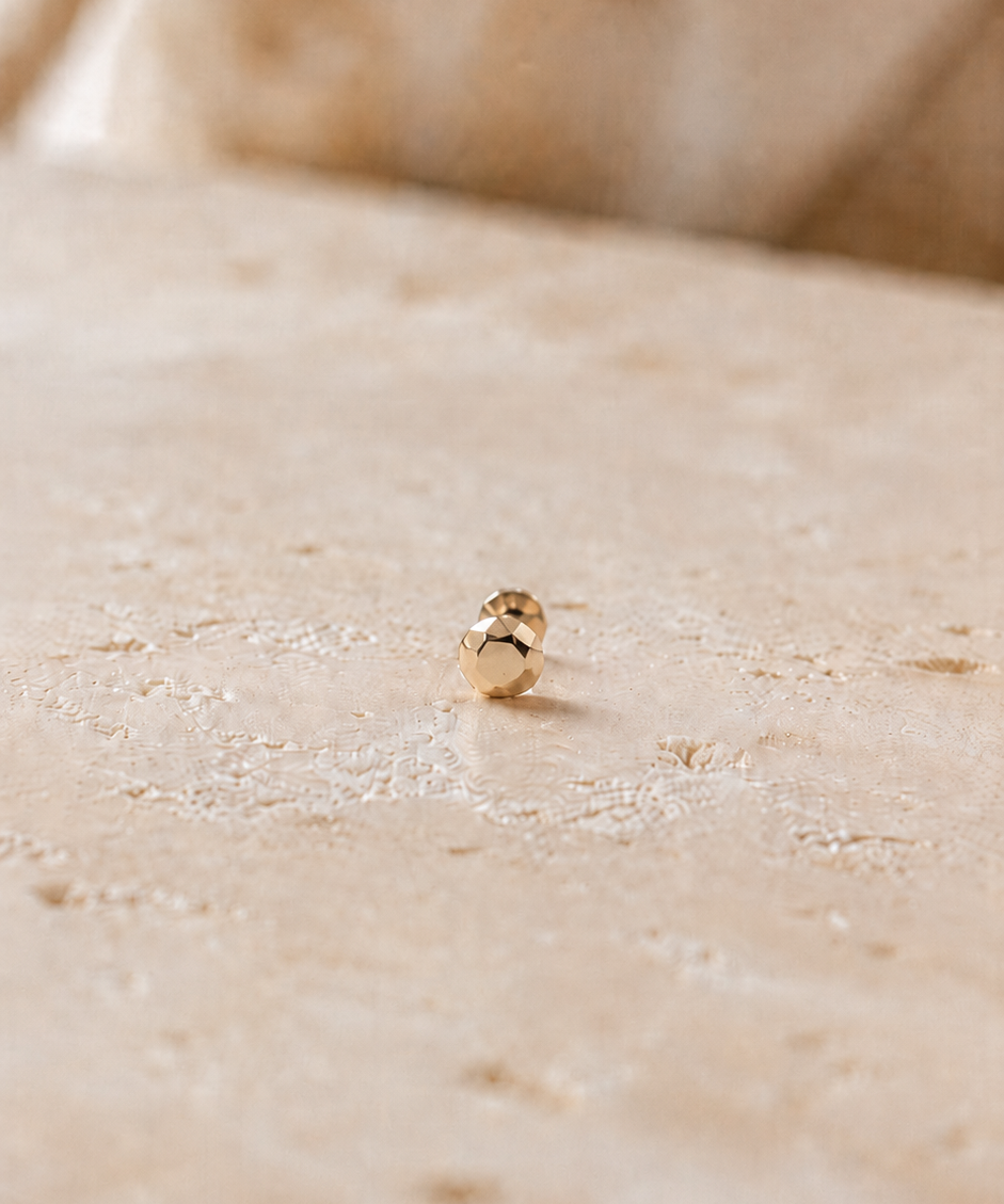 Titanium PVD Gold Faceted Cut Disc Threaded Piercing