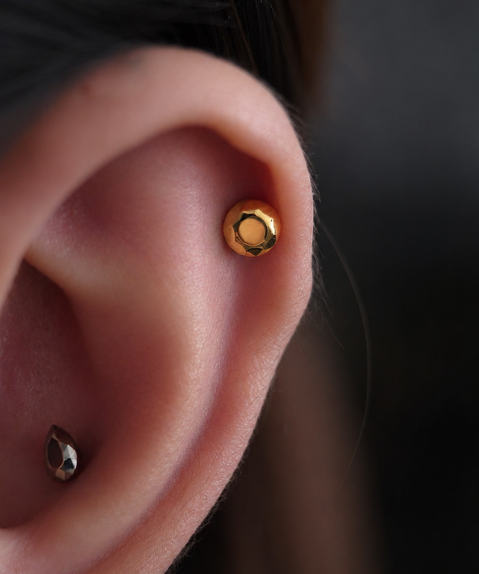 Titanium PVD Gold Faceted Cut Disc Threaded Piercing