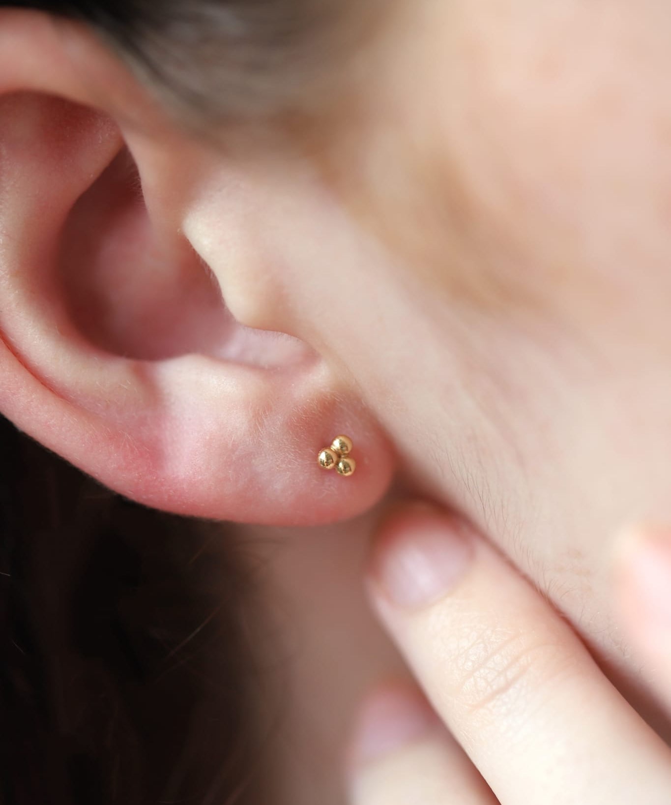 14K Gold Trio Ball Threadless Piercing