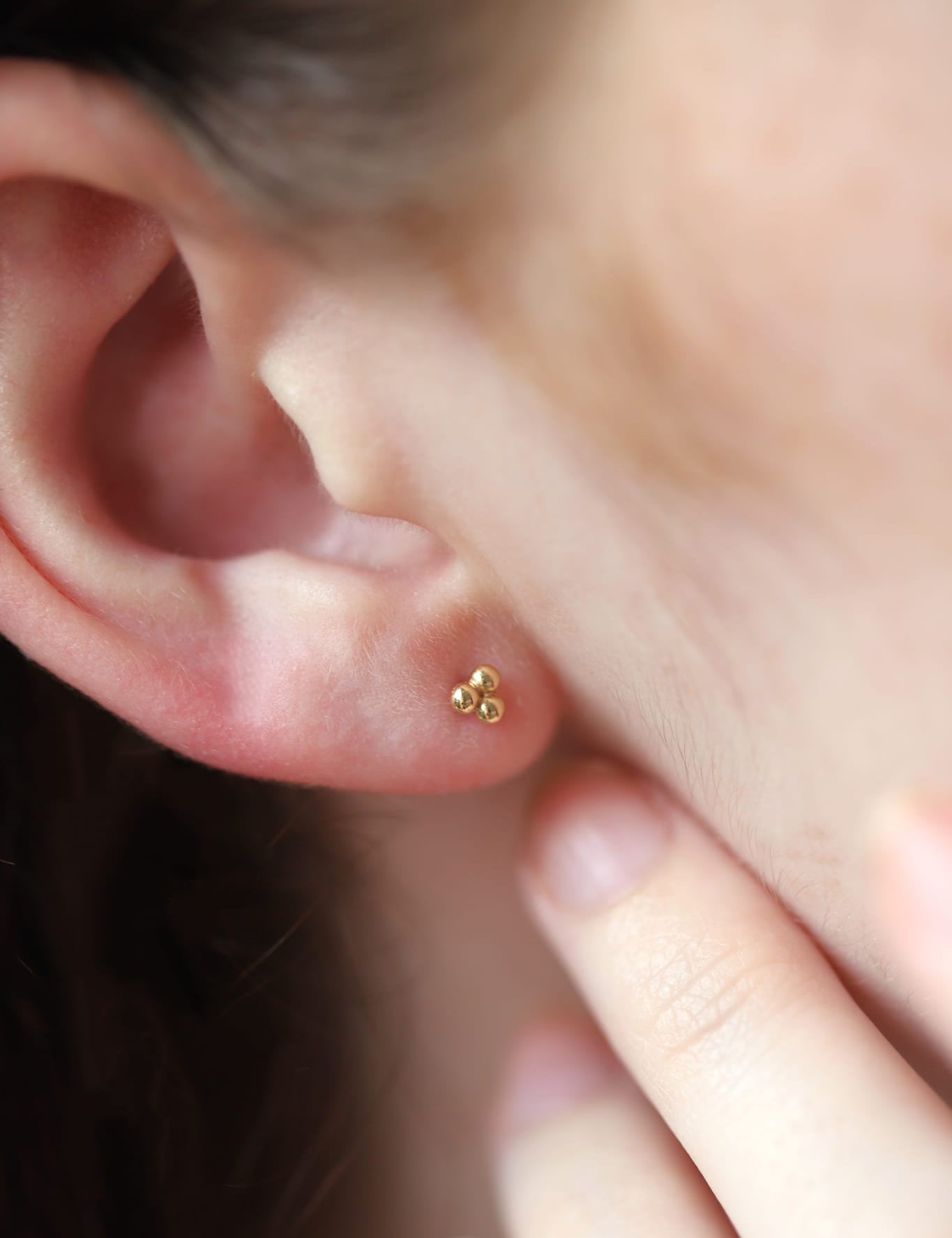 14K Gold Trio Ball Threadless Piercing