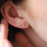 14K Gold Solitaire Aura Threadless Piercing