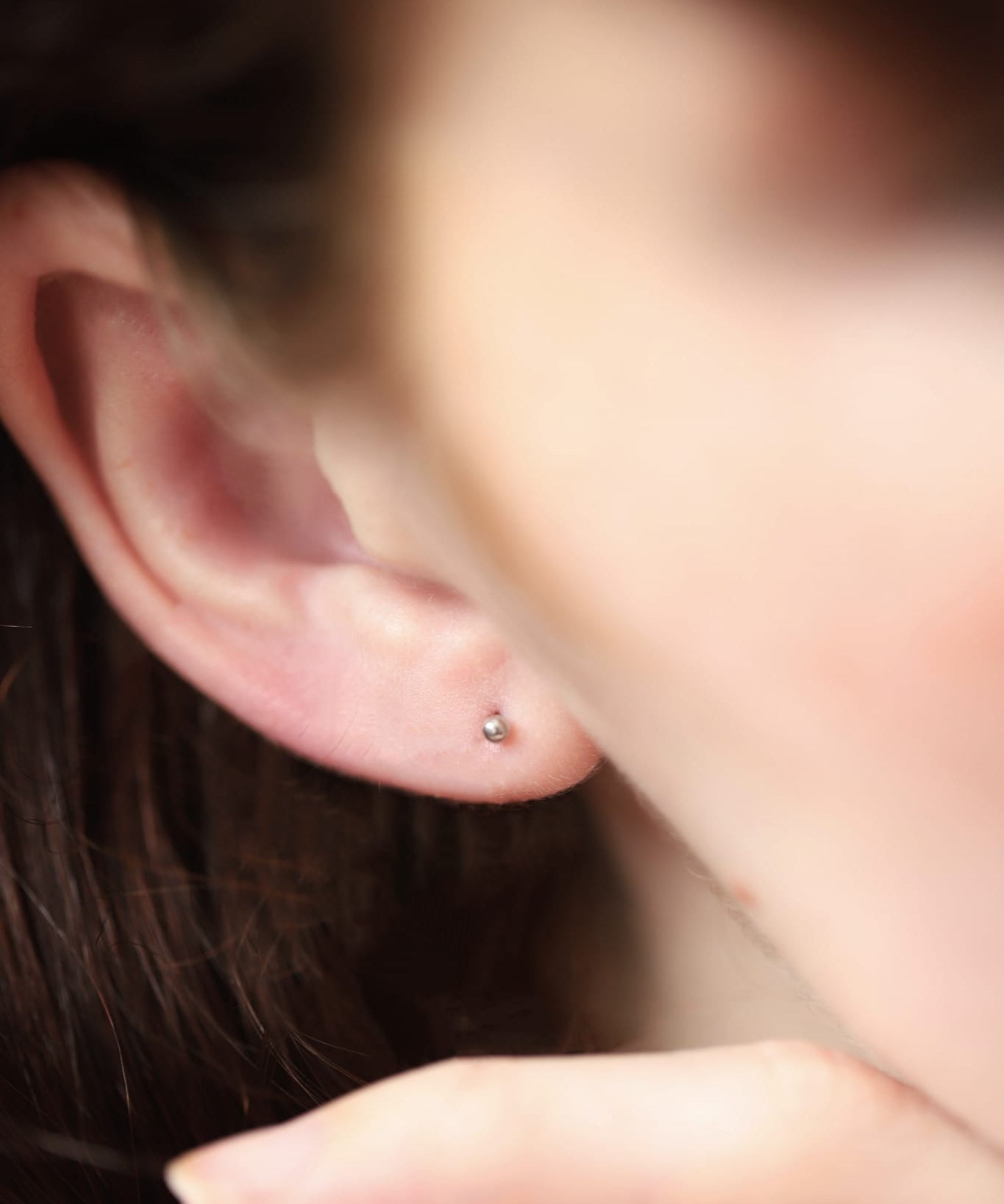 14K White Gold Classic Ball Threadless 2mm Piercing