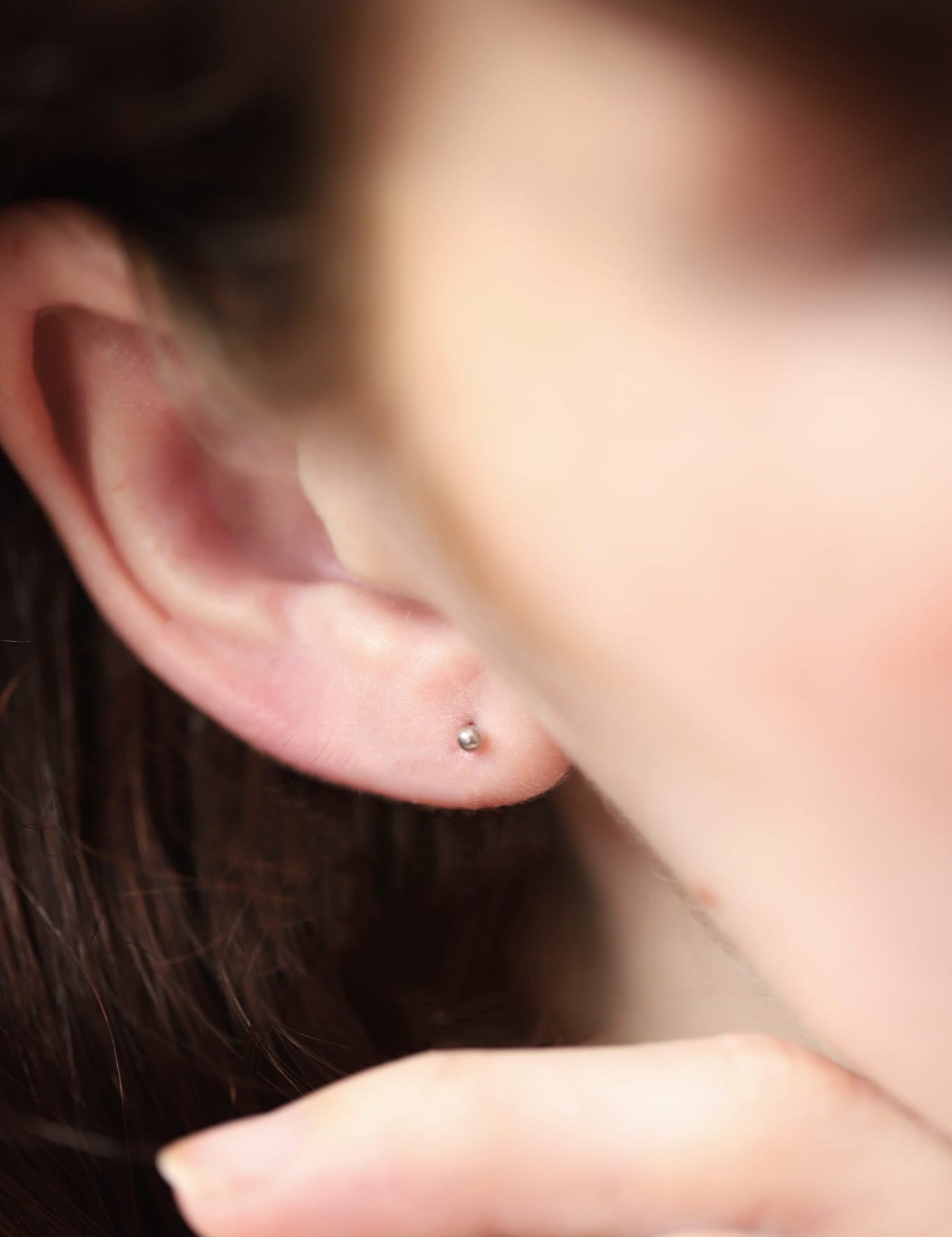 14K White Gold Classic Ball Threadless 2mm Piercing