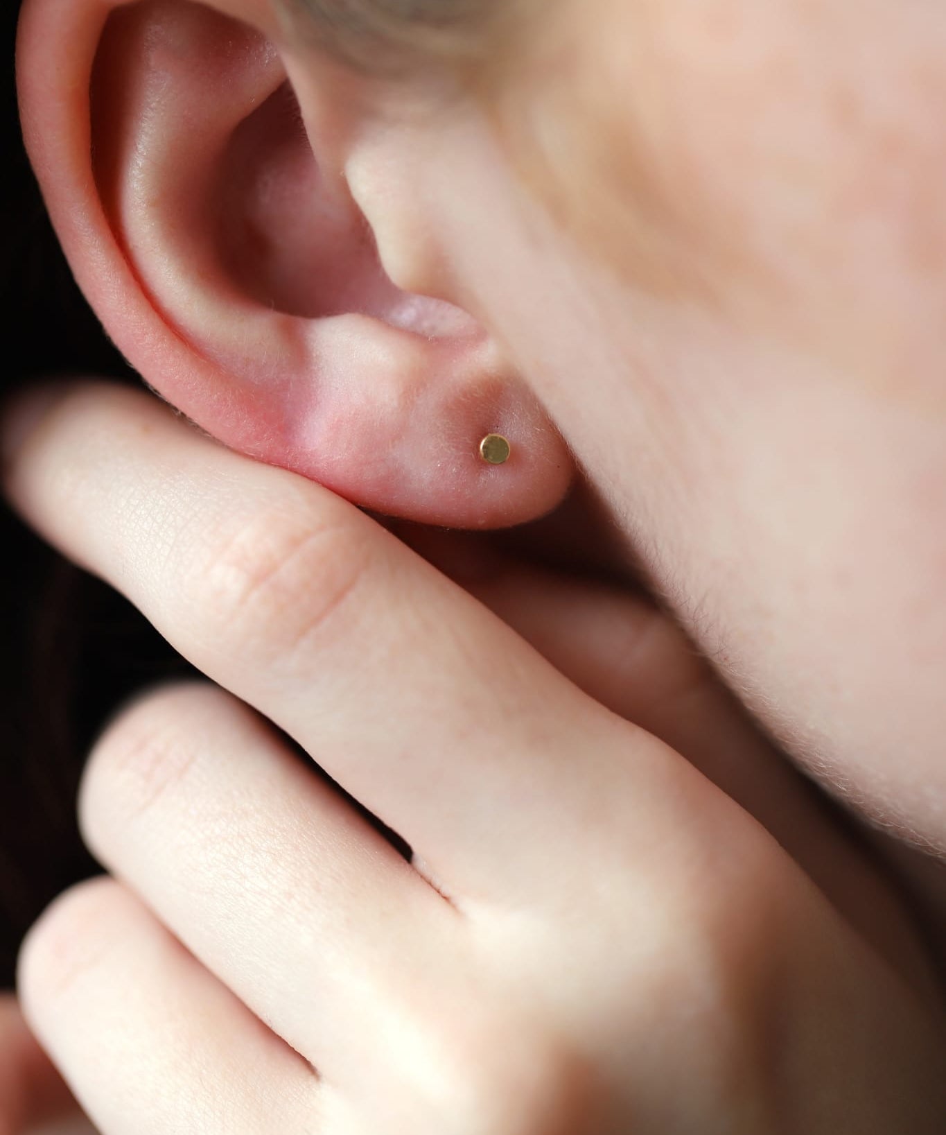 14K Gold Luna Disc Threadless Piercing